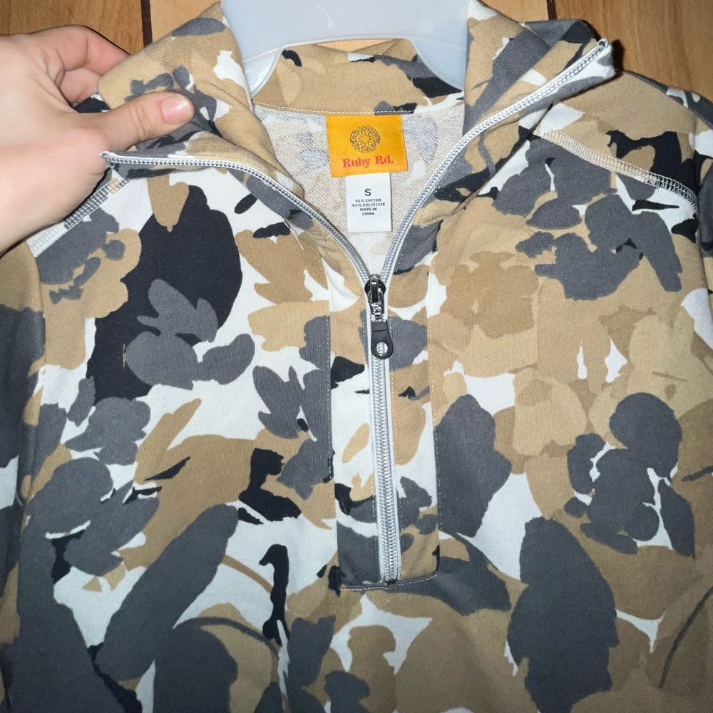 Ruby Rd quarterzip top - Picture 2 of 2